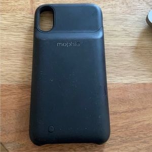 MOPHIE charging case iPhone XS
